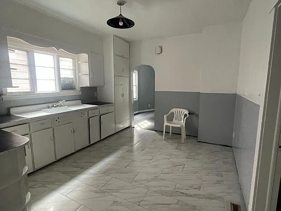 4th image of 209 May St #1