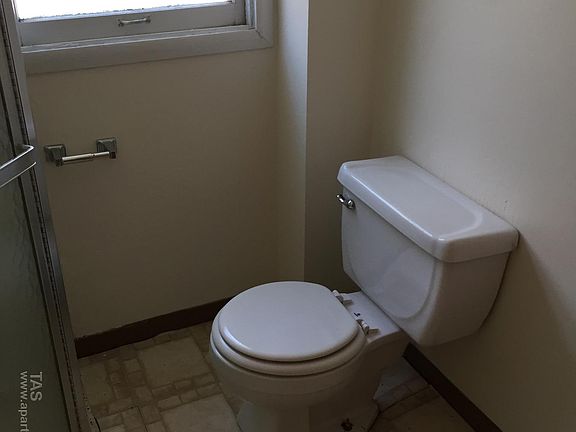 4th image of 3341 N Kenmore Ave #Ch3
