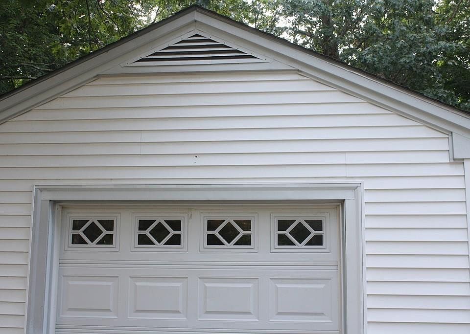 1st image of 19 Phillips Ave