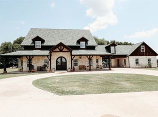 2956 Wolf Front Rd, Van Alstyne, TX 75495