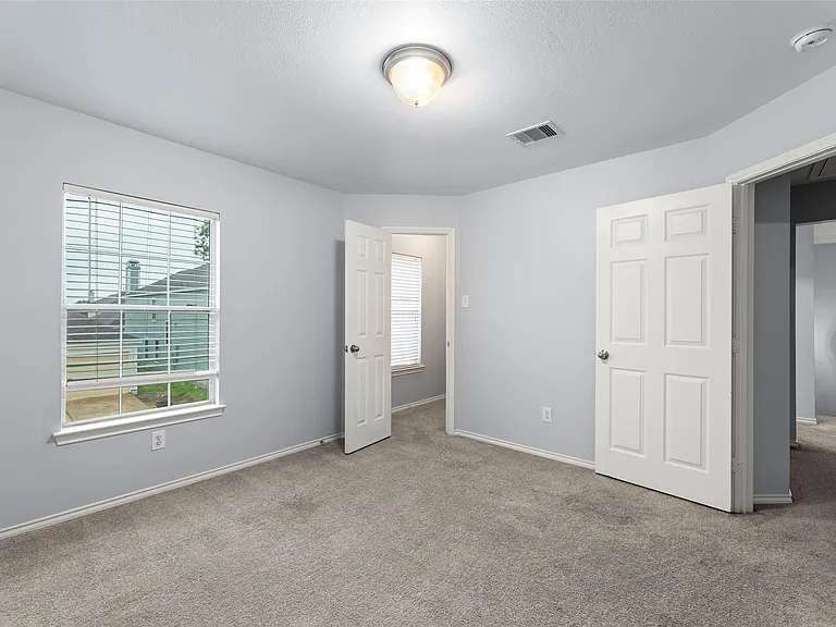 11745 Logan Ridge Dr — Photo 22