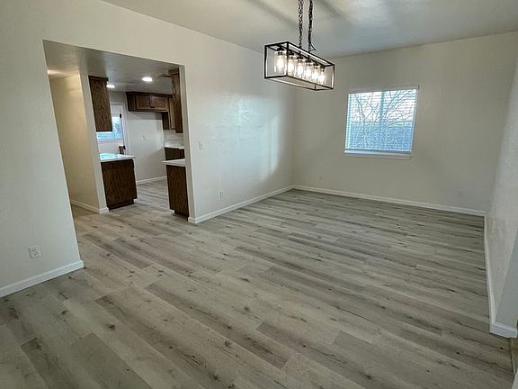 5th image of 11811 14th Ave