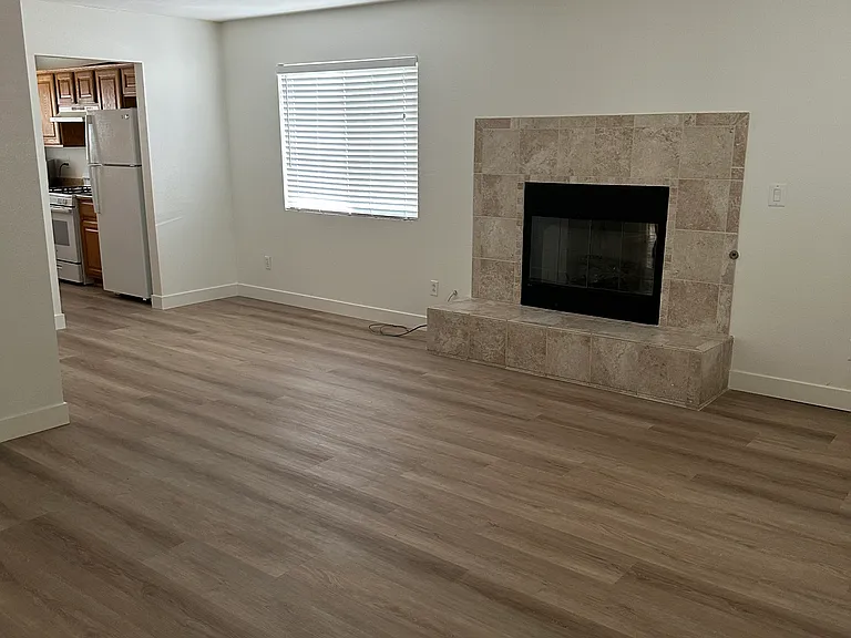 5604 Deodar Dr — Photo 4