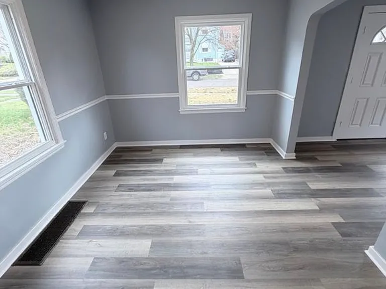 1568 Sunset Ave — Photo 5