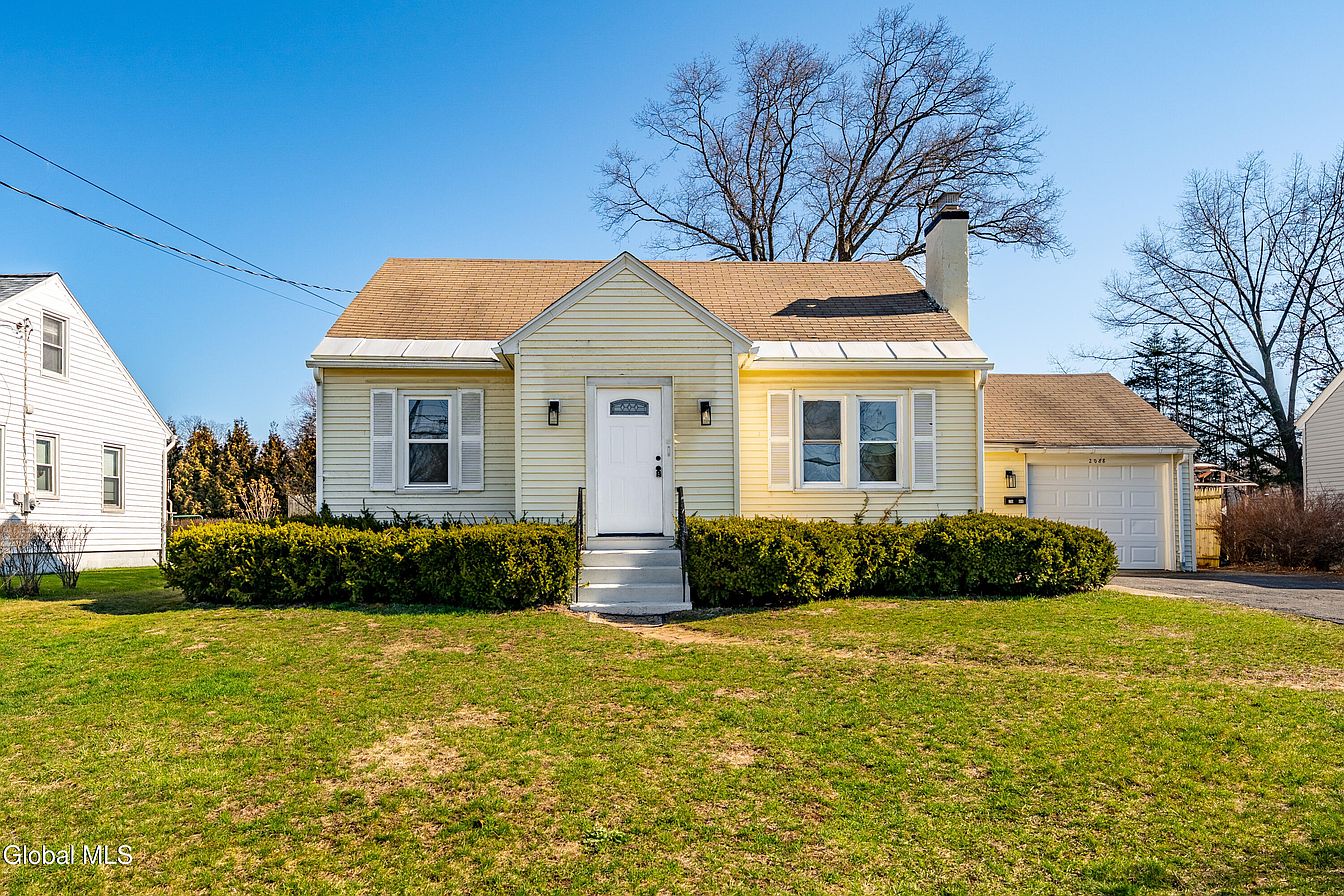 1st image of 2088 Caldicott Road