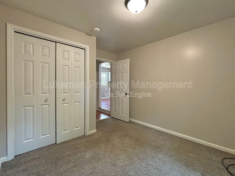 217 Wallace Ave — Photo 7