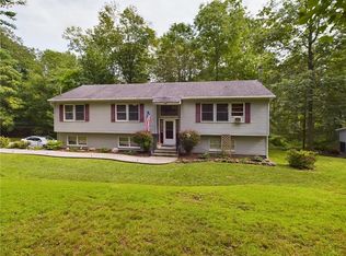 45 Arnott Ln, Middletown, NY 10941