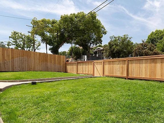 5th image of 6038 Burwood Ave #6040