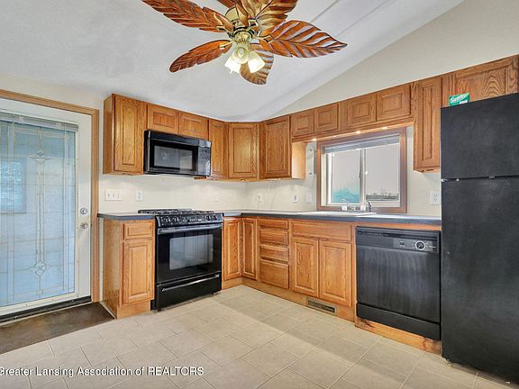 5th image of 554 N Meridian Rd