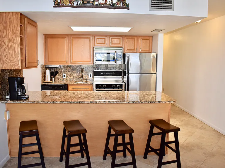 260 Southbay Dr #211 — Photo 9