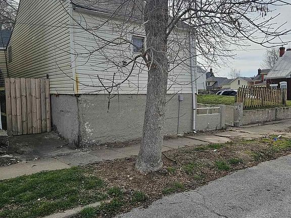 2nd image of 733 S 7th St