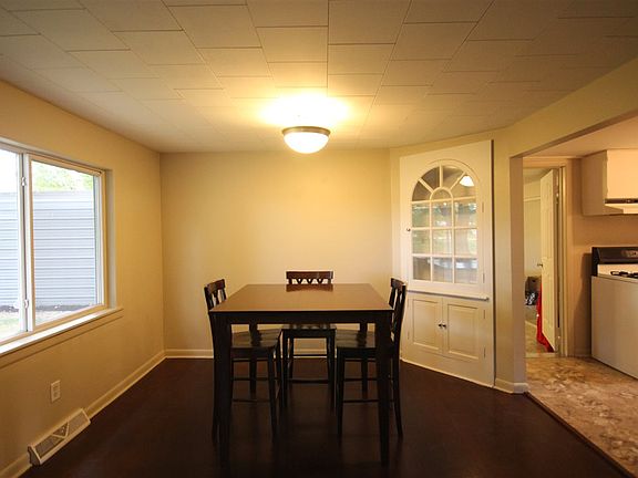4th image of 23899 Himebaugh Ave