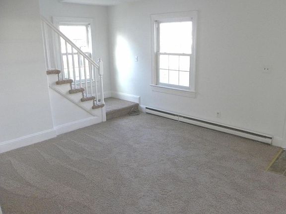 3rd image of 211 N Fruitland Blvd