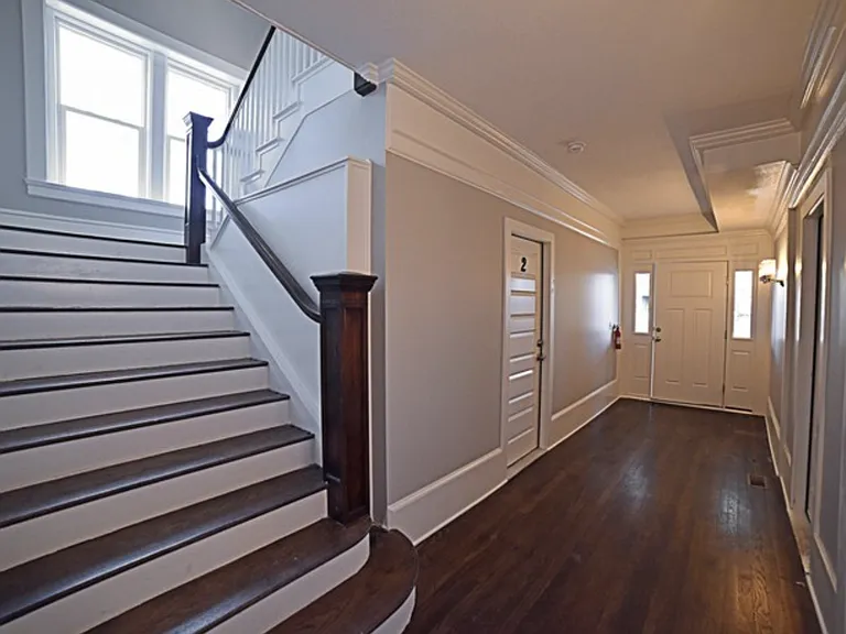 3726 Washington | Charming Updated Apartment — Photo 38