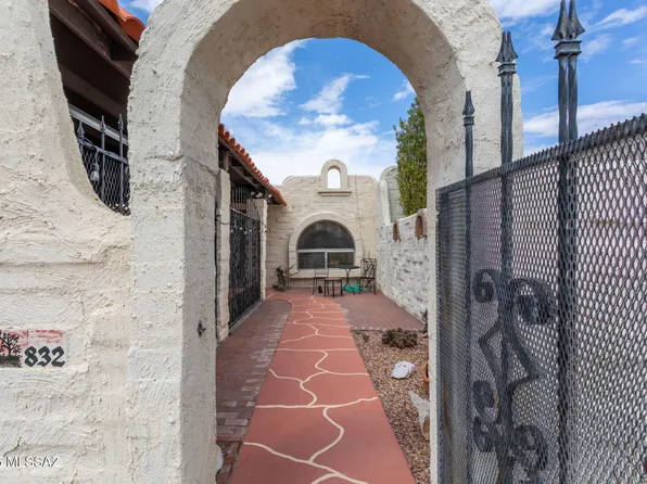 832 W Calle Del Regalo, Green Valley, AZ 85614