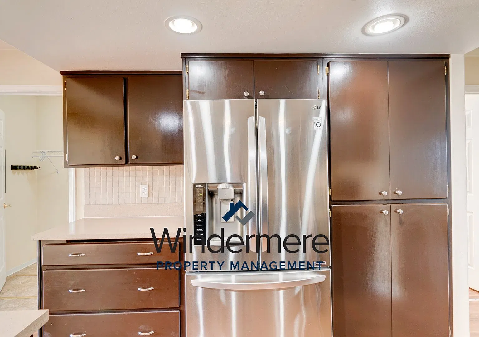 *9 Month Lease* 2 Bed 2 Bath Ground Level Baker View Condo with an Office! — Photo 4