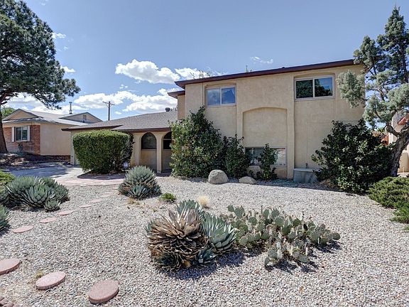 3rd image of 11236 Baja Dr NE