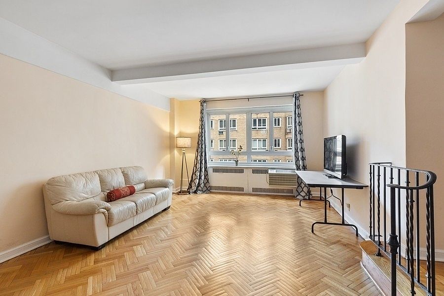 1st image of 333 W 57th St APT 702