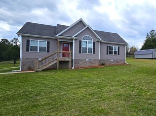 1228 Old County House Rd, Charlotte, TN 37036