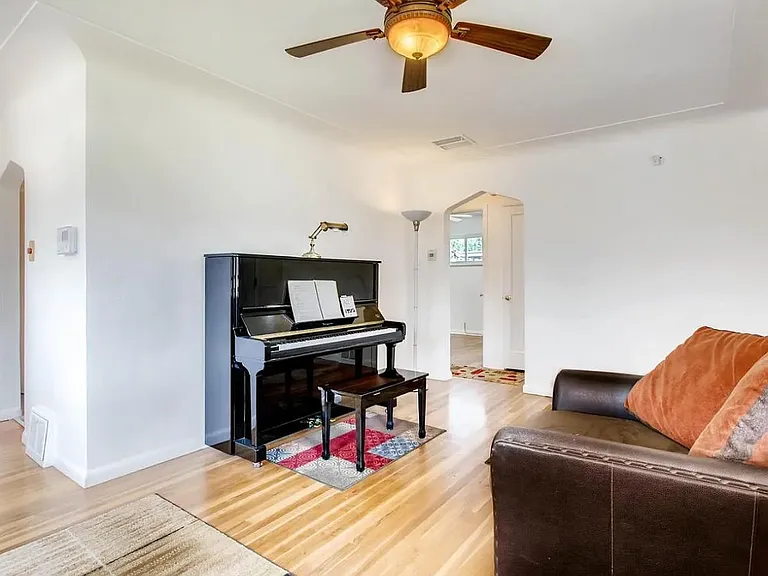 3010 N Leyden St — Photo 2