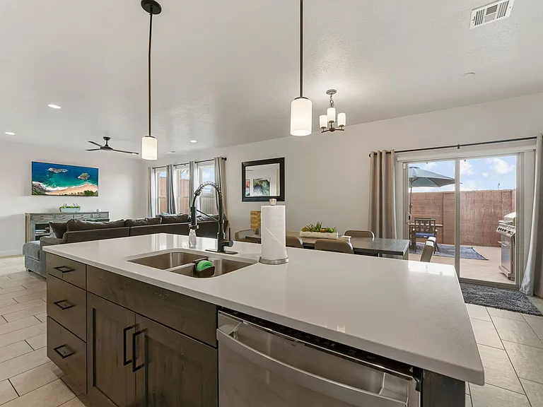 466 N Ventura Ln #47 — Photo 13