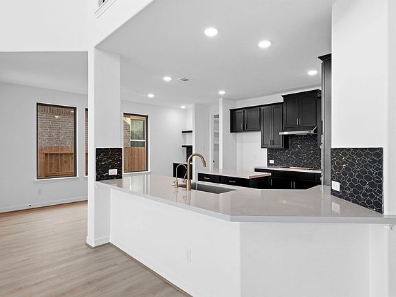 531 Selaura Street Interior Image 4