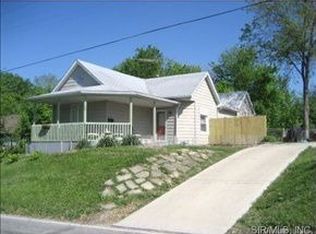 125 W Center St, Troy, IL 62294