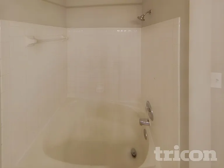 9845 Bayline Cir — Photo 16