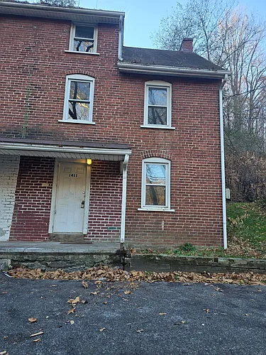 1414 Brick Row Photo 1