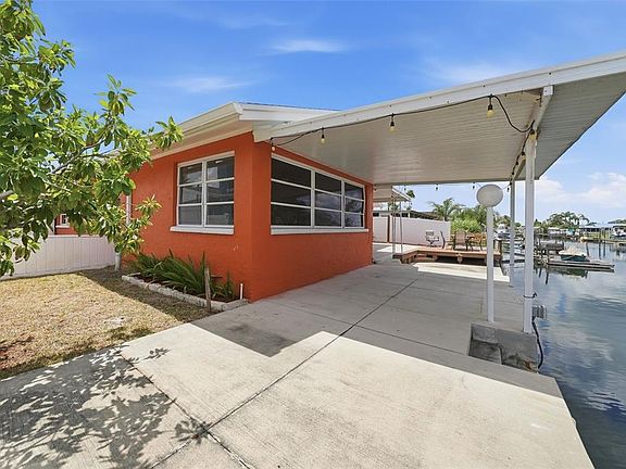 5th image of 13815 PLUMOSA AVENUE