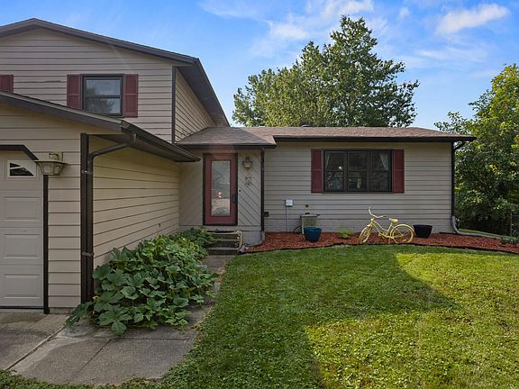 2nd image of 603 Dianne Ct