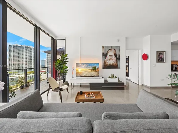 68 SE 6th St APT 1708, Miami, FL 33131