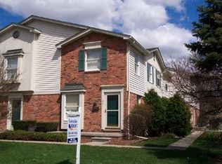 349 S Crooks Rd #5, Clawson, MI 48017