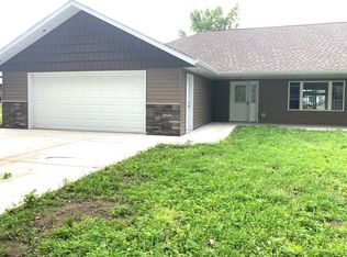 301 1st Ave SE, Geneva, MN 56035