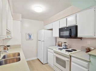 3511 Elm Ave, Long Beach, CA 90807