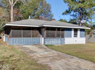 308 E 4th St, Springfield, GA 31329