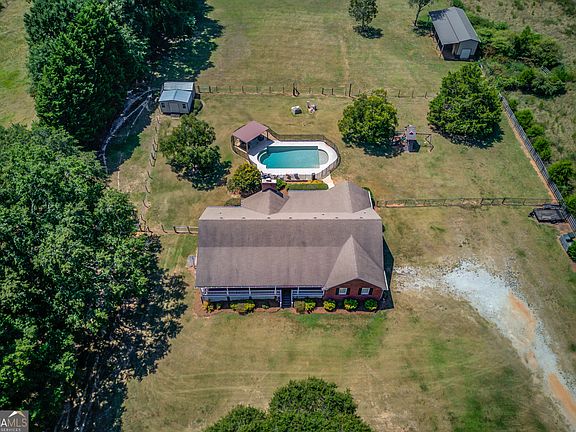 3rd image of 2373 Whitney Rd
