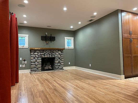 2nd image of 2471 Altura Ave