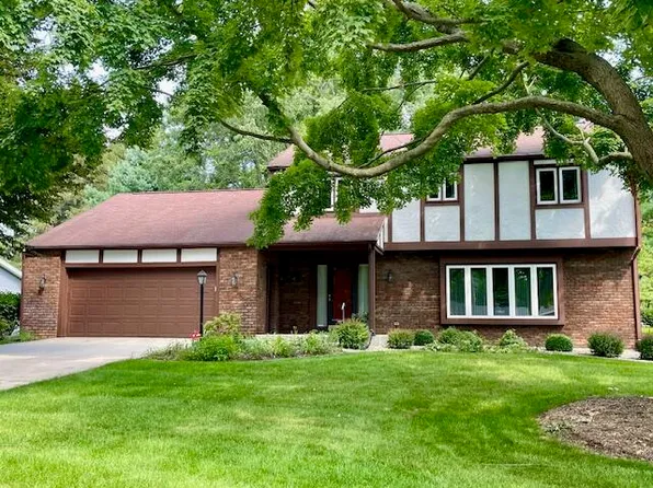 6535 Trotwood St, Portage, MI 49024