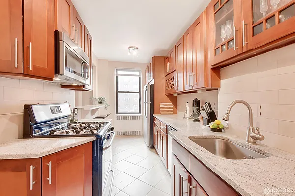 Sold by Oxford Property Group | media 4