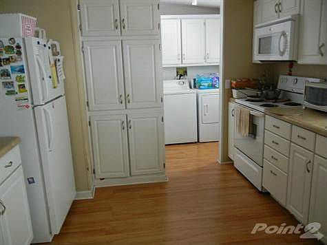 FULL VIEW OF KITCHEN