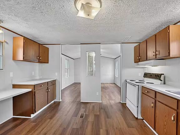 2nd image of 4916 Chapman Rd #6