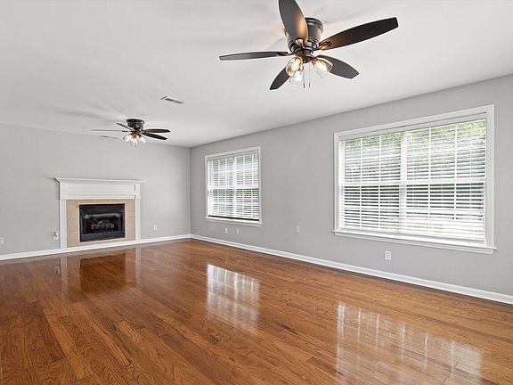 4th image of 7445 Summertown Ct