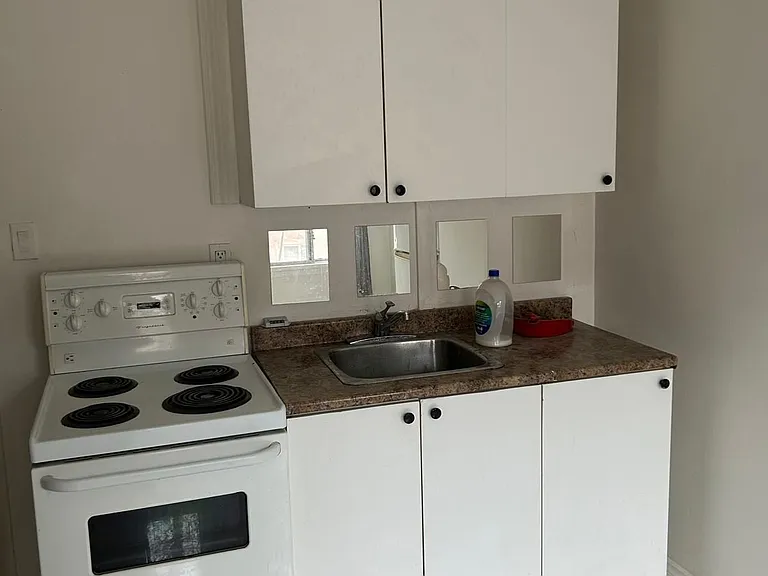 2 Elm Grove Ave #202 — Photo 4