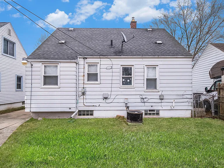 7281 Rockdale St — Photo 22