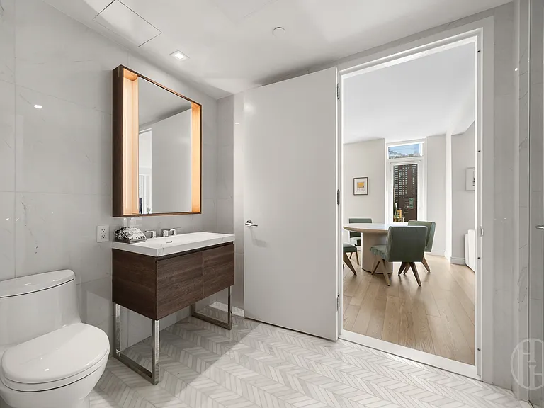 505 W 43rd St #14H — Photo 15