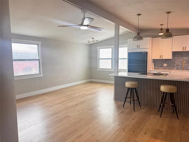 3205 E Shadowlawn Ave — Photo 3