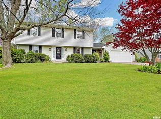 1517 W Holly Hedges Dr, Peoria, IL