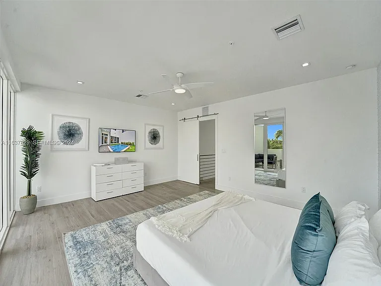 1222 NE 15th Ave — Photo 37