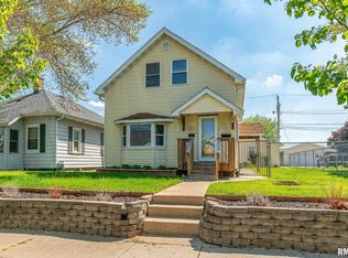 732 26th St, East Moline, IL 61244